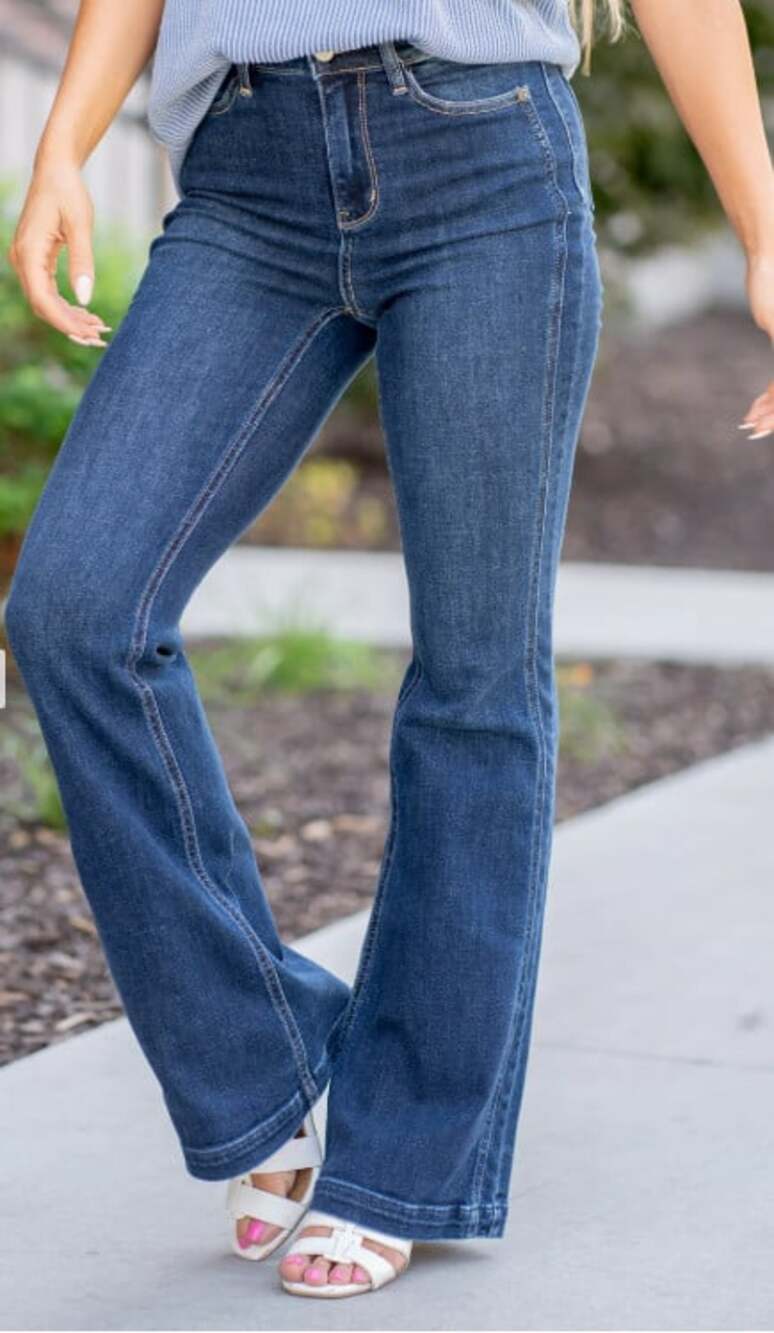 Judy Blue Flare Leg Sunset Stroll Size 11/30 High Rise Side Seam Denim Jeans